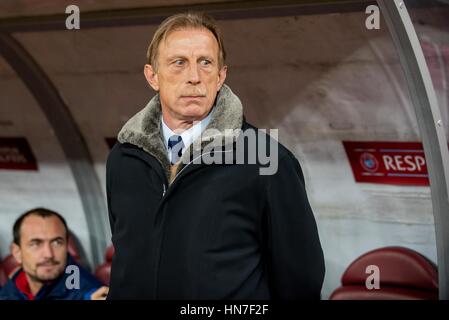 11 novembre 2016: Cristoph Daum il capo allenatore della Romania la squadra nazionale durante la Coppa del Mondo di qualificazioni 2018 gioco tra la Romania e la Polonia a livello nazionale stadio Arena, Bucarest, Romania ROU. Foto: Catalin Soare / SportAction.ro |Copyright: CronosFoto/Catalin Soare| Foto Stock