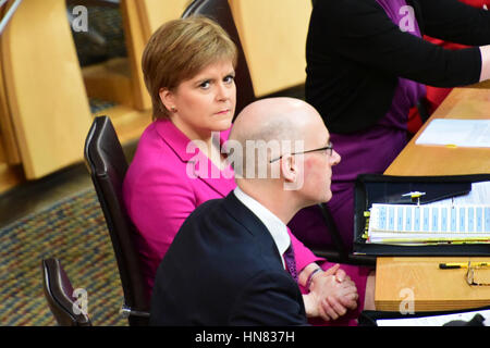 Edimburgo, Scozia, Regno Unito. Il 9 febbraio, 2017. Nicola Lo Storione al Primo Ministro di domande al parlamento scozzese, Credito: Ken Jack/Alamy Live News Foto Stock