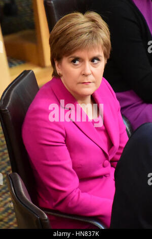 Edimburgo, Scozia, Regno Unito. Il 9 febbraio, 2017. Nicola Lo Storione al Primo Ministro di domande al parlamento scozzese, Credito: Ken Jack/Alamy Live News Foto Stock