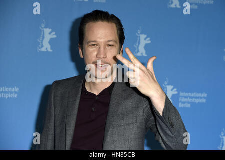 Berlino, Germania. Il 9 febbraio, 2017. Reda Kateb durante il 'Django" photocall al 67th Festival Internazionale del Cinema di Berlino/Berlinale 2017 il 9 febbraio 2017 a Berlino, Germania. | Utilizzo di credito in tutto il mondo: dpa/Alamy Live News Foto Stock