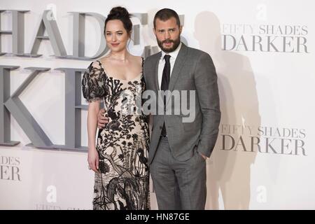 Londra, Regno Unito. 09Feb, 2017. Dakota Johnson e Jamie Dornan partecipare ' cinquanta sfumature più scure Premiere del Regno Unito - Londra, Inghilterra (09/02/2017) | utilizzo del credito in tutto il mondo: dpa/Alamy Live News Foto Stock