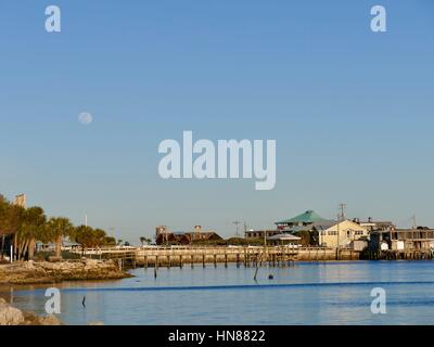 Cedar Key, Florida, Stati Uniti d'America, 9 feb 2017. Mentre gran parte di noi era combattendo il rigido inverno, è stata una giornata perfetta nel North Central Florida isola comunità di Cedar Key. Febbraio 9, 2017 Credit: Cecile Marion/Alamy Live News Foto Stock