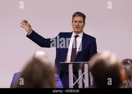 Londra, Regno Unito. 9 Feb 2017. Ombra del Segretario di Stato per la chiusura dell'Unione europea (Brexit), Sir Keir Starmer MP, dà un discorso sulle "Diritti umani dopo Brexit' alla Eleanor Roosevelt lezione presso UCL Institute of America a Londra. Credito: Vickie Flores/Alamy Live News Foto Stock