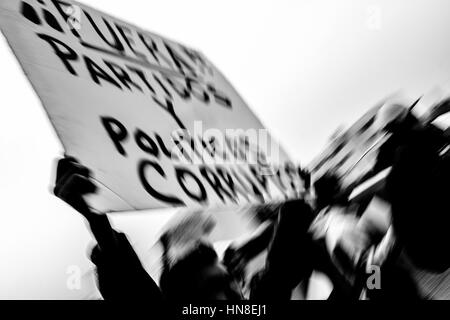 Manifestazioni a Tijuana, Messico - 09/01/2017 - Messico / Baja California / Tijuana - Dimostrazioni in Tijuana, Messico popolo dimostrano circa un aumento di prezzi degli idrocarburi. - Alexandre Afonso / Le Pictorium Foto Stock