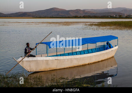 Trasporto in barca, Lago Ziway, Etiopia Foto Stock