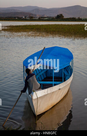 Trasporto in barca, Lago Ziway, Etiopia Foto Stock