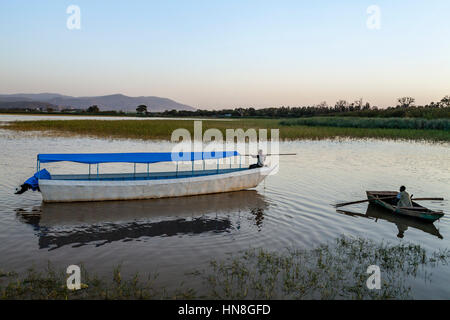Trasporto in barca, Lago Ziway, Etiopia Foto Stock