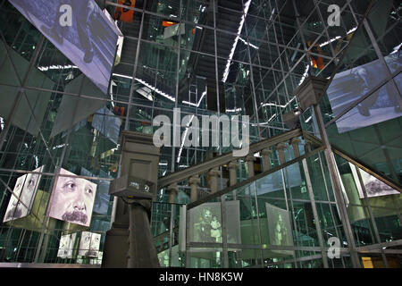 La scala del museo di Einstein, in Bern Historical Museum ("Bernisches Historisches Museum'), Berna, Svizzera. Foto Stock