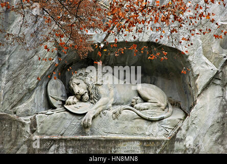 Il monumento del leone (tedesco: löwendenkmal), o il Leone di Lucerna, una roccia in rilievo a Lucerna, Svizzera. Foto Stock