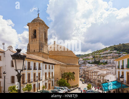 Montefrio, Spagna - 30 Aprile 2016: Iglesia de la Encarnacion o incarnazione Chiesa è la sola chiesa tonda in Spagna. Foto Stock