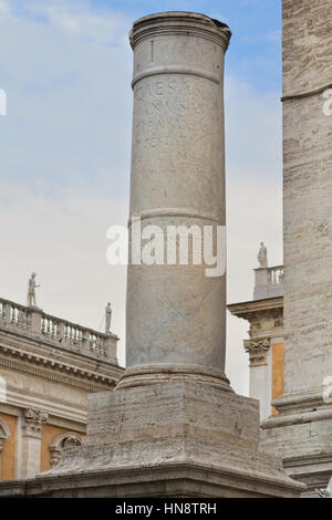 Via Appia: il primo (originale) milestone Foto Stock