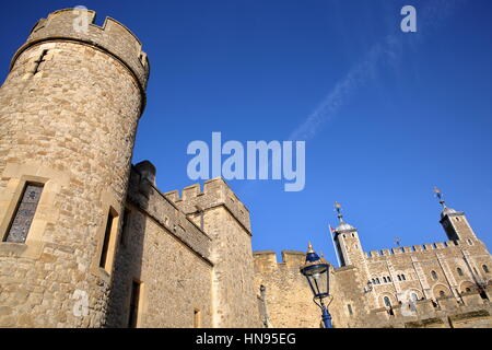 LONDON, Regno Unito - 11 dicembre 2016: vista esterna della Torre di Londra Foto Stock