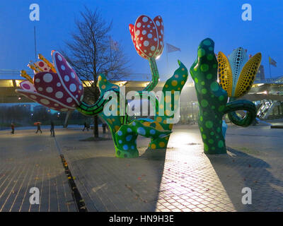 I tulipani scultura di Yayoi Kusama di Lille in Francia. Foto Stock
