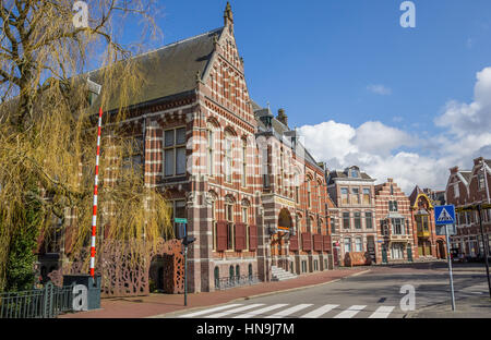 Vecchio edificio del museo di Groningen nei Paesi Bassi Foto Stock