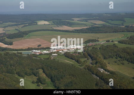 Vista aerea di Goodwood Racecourse South Downs National Park Chichester West Sussex Foto Stock