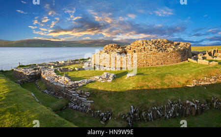 Il Broch di Gurness è un raro esempio di un ben conservato borgo broch (500 a 200BC), Orkney Island, Scozia. Foto Stock