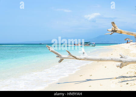 Spiaggia di Gili Meno con crystal clear acqua turchese, Lombok, Indonesia Foto Stock