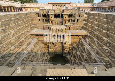 Abhaneri, India, 21 Gennaio 2017 - Il Chand Baori stepwell in Abhaneri, Rajasthan, India. Foto Stock