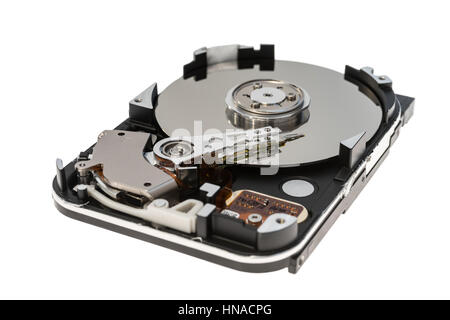 Chiudere fino all'interno di 3,5' computer unità disco rigido HDD isolati su sfondo bianco Foto Stock
