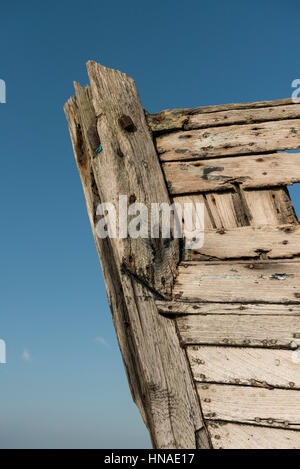 Barca abbandonati lentamente decadere. Foto Stock