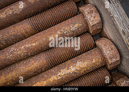 Confezione di viti arrugginite Foto Stock