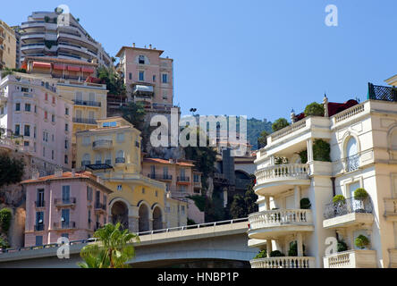 MONTE CARLO, Monaco - Agosto 17, 2012: Appartamenti di lusso a Monte Carlo, Monaco finanziarie importanti e turistica del punto di riferimento in Europa Foto Stock