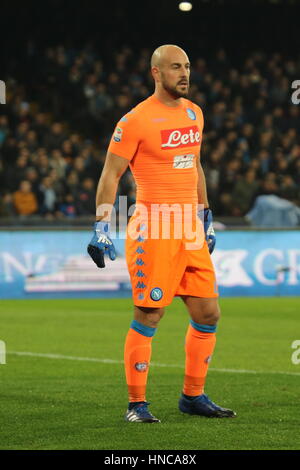 Febbraio10 , 2017:partita di calcio tra SSC Napoli e Genova presso lo Stadio San Paolo di Napoli .Risultato finale Napoli vs.Genova 2-0.In foto Pepe Reina,Portiere (SSC Napoli). Foto: Cronos/Esposito Salvatore Foto Stock