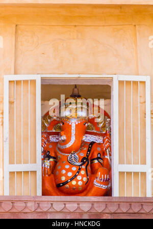 Un Tempio Sacrario di alloggiamento di una divinità del dio indù, Ganesh a Jodhpur Foto Stock