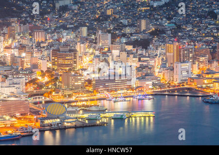 Panorama, panoramica, townscape, Porto, a Nagasaki, in Giappone. Foto Stock