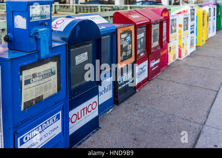 Washington DC, Stati Uniti d'America - 5 Febbraio 2017: edicole distributori automatici su Dupont Circle Foto Stock