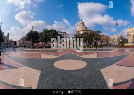 Stella nel centro di Place de Catalunya Barcellona Foto Stock