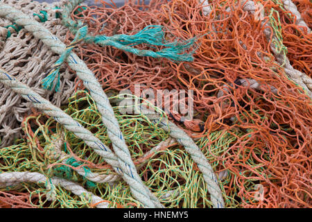 Vista ravvicinata della pesca funi e reti Foto Stock