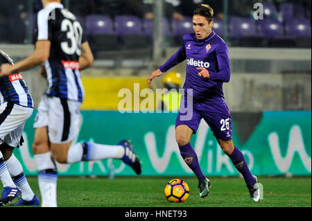 Firenze, Italia. Xi Febbraio, 2017. A.c.f. La Fiorentina di Federico Chiesa in azione durante il campionato italiano di una partita di calcio A.c.f. Fiorentina vs Udinese al Artemio Franchi Stadium. ACF Fiorentina win over Udinese con il punteggio di 3-0. Credito: Giacomo Morini/Pacific Press/Alamy Live News Foto Stock