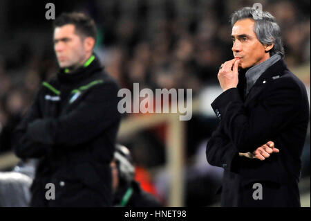 Firenze, Italia. Xi Febbraio, 2017. A.c.f. La Fiorentina's head coach Paulo Sousa gesti durante il campionato italiano di una partita di calcio tra A.c.f. La Fiorentina e Udinese al Artemio Franchi Stadium. ACF Fiorentina win over Udinese con il punteggio di 3-0. Credito: Giacomo Morini/Pacific Press/Alamy Live News Foto Stock