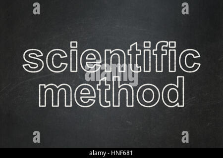Il concetto di scienza: testo metodo scientifico sulla lavagna nera sullo sfondo Foto Stock