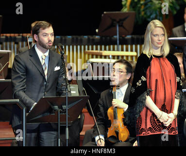 20110105 LUSSEMBURGO, LUSSEMBURGO: da L. per R. Lussemburgo Grand Crown Duca Guillaume fornisce un discorso dopo il concerto per il 90 compleanno di Luxemb Foto Stock