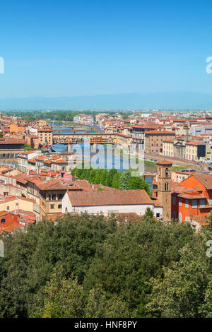 Splendide vedute del paesaggio urbano di Firenze in background Ponte Vecchio in Italia, Europa Foto Stock