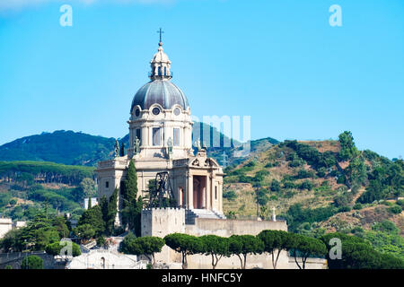 La Chiesa di Cristo Re di Montalto, in Messina sull isola di Sicilia Foto Stock