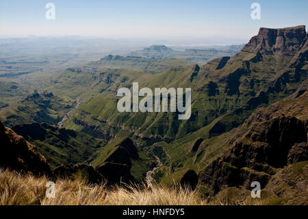 La scalata di Sentinal escursione sull'Anfiteatro Royal Natal National Park Kwazulu Natal Sud Africa Foto Stock