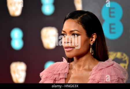 Naomie Harris frequentando l'EE British Academy Film Awards tenutosi presso la Royal Albert Hall, Kensington Gore, Kensington, Londra. Foto Stock