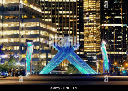 VANCOUVER, BC - 17 agosto: Jack Poole Plaza e alle Olimpiadi fiaccola su agosto 17, 2015 a Vancouver in Canada. Con 603k popolazione, è uno dei più ethni Foto Stock