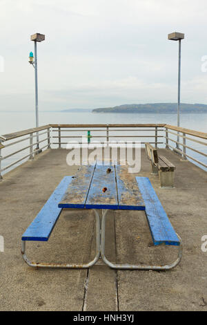 Pier in Des Moines Marina, nello Stato di Washington Foto Stock