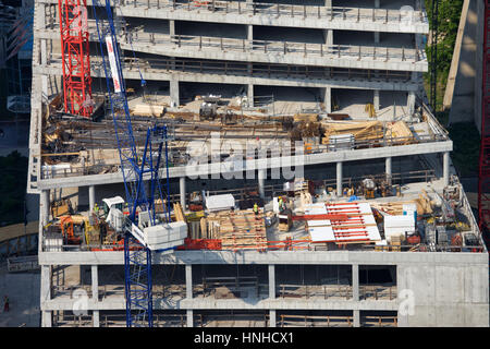 Polonia - Varsavia, Zlota 44 residenziale di lusso grattacielo, edificio di appartamenti in costruzione Foto Stock