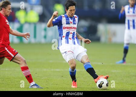 Heerenveen, Paesi Bassi. 12 Feb, 2017. Yuki Kobayashi (Heerenveen) Calcio/Calcetto : olandese "Eredivisie' match tra SC Heerenveen 1-2 AZ all'Abe Lenstra Stadion di Heerenveen, Paesi Bassi . Credito: Mutsu Kawamori/AFLO/Alamy Live News Foto Stock