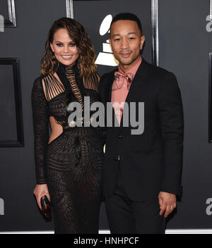 Los Angeles, California, USA. 12 Feb, 2017. Chrissy Teigen e John Legend arriva per il 2017 Grammy Awards a Staples Center. Credito: Lisa O'Connor/ZUMA filo/Alamy Live News Foto Stock