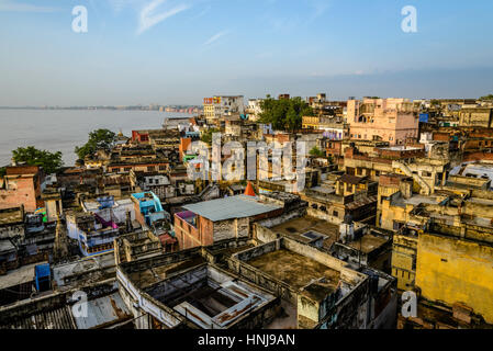 Città vecchia di Varanasi, India Foto Stock