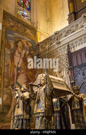 Tombe di Cristoforo Colombo in cattedrale giralda sevilla Spagna Foto Stock