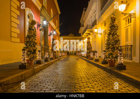 Alberi di Natale ingresso governatori MANSION FORTELEZA LA CITTÀ VECCHIA di SAN JUAN DI PORTO RICO Foto Stock