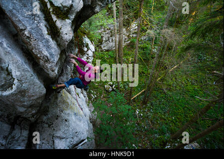 Arrampicata su roccia in Golubinjak, Croazia Foto Stock