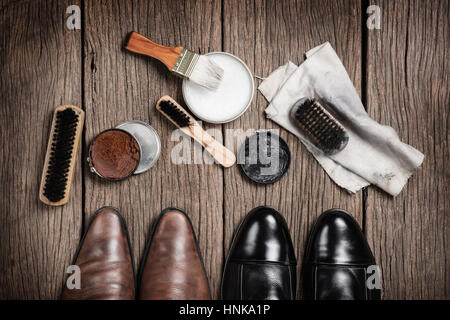 Stivali in pelle con scarpa set di manutenzione Foto Stock
